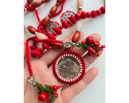 Намисто з монетою "Борщ"